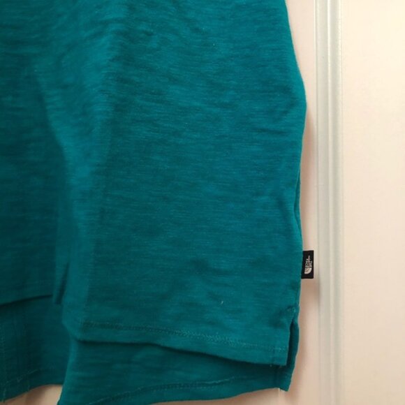 THE NORTH FACE Women’s Emerine Jaiden Green Shirt - Picture 4 of 12